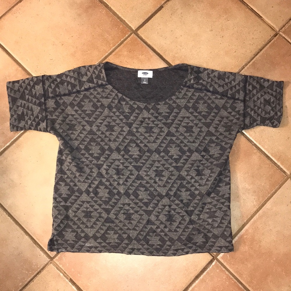 Patterned top
